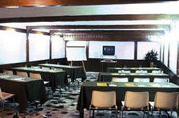 Ayenda 1235 Botero 3*